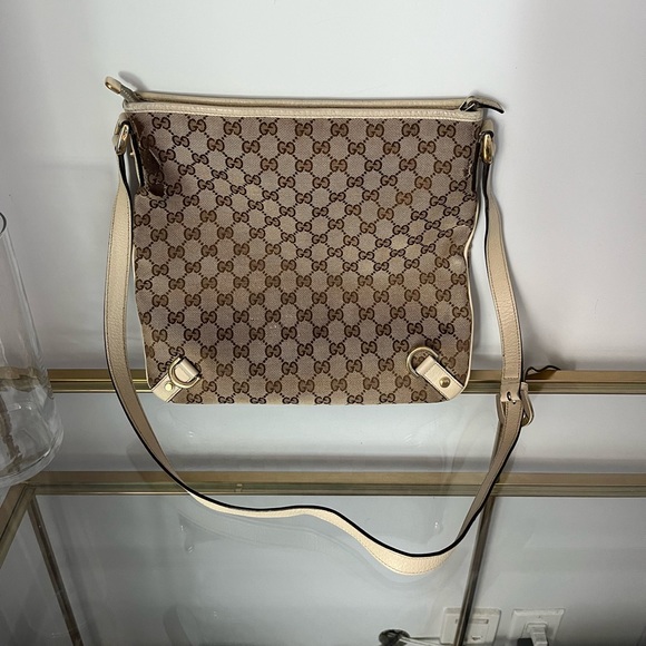 Authentic Gucci GG Canvas and Leather Abbey Messenger Bag - Picture 3 of 16